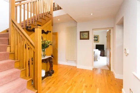 8 Kelston Park, Foxrock, Dublin 18, D18YT93 -  DNG