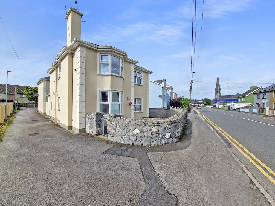 2 Clare Villas, Clare Road, Ennis, Co Clare, V95V634 - DNG Estate Agents