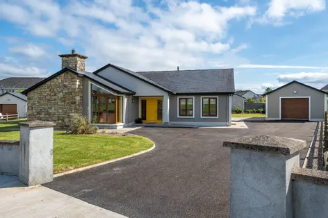 23 Mac Oisin Place, Dromod, Carrick On Shannon, Co. Leitrim, N41X5F2 -  DNG