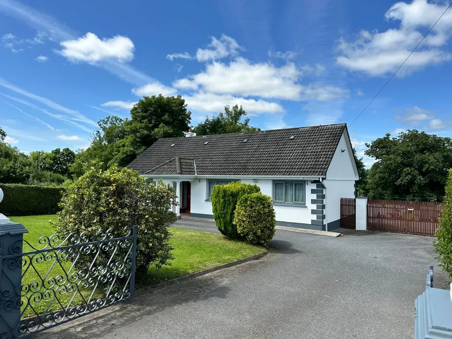 Rose Cottage, Moneenroe, Castlecomer, Co. Kilkenny, R95VAA3 - DNG Estate Agents