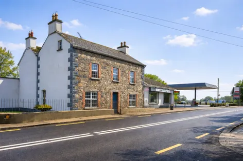 Carrickboy Filling Station, Carrickboy, Longford, N39XN81 -  DNG