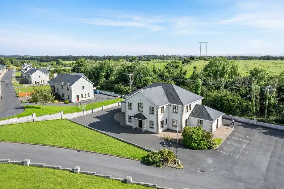 Belleek Road, Ballyshannon, Co. Donegal, F94 - DNG Estate Agents