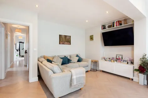 6 Shelton Grove, Kimmage, Dublin 12, D12YK31 - DNG