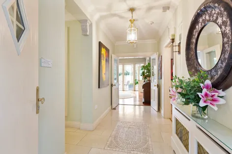 Londolozi, Torquay Road, Foxrock, Dublin 18, D18K6V4 -  DNG