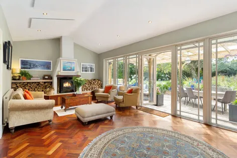 Londolozi, Torquay Road, Foxrock, Dublin 18, D18K6V4 -  DNG