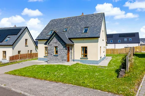 C33 Cahermore Village, Enniscrone, Co. Sligo., F26D853 - DNG