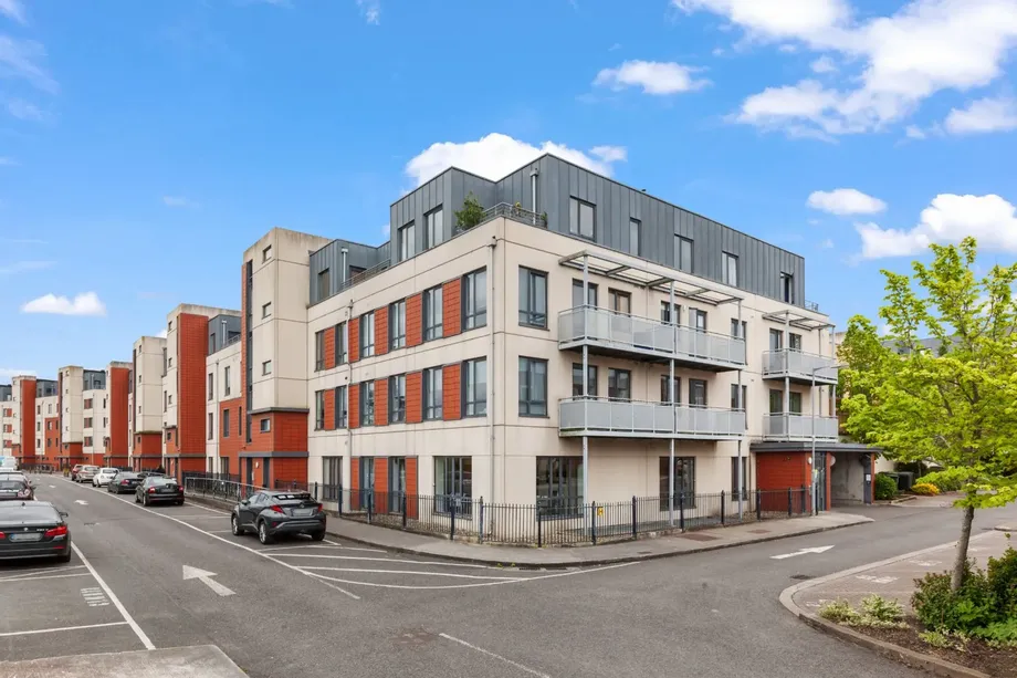 33 Clearwater Court North, Royal Canal Park, Ashtown, Dublin 15, D15WN44 - DNG Estate Agents