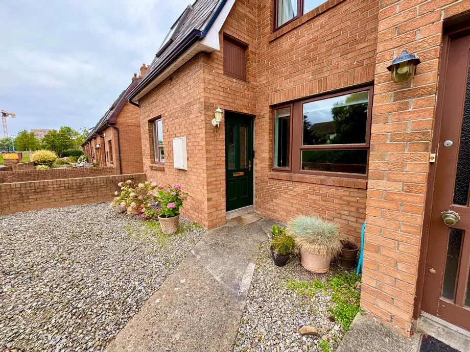 16 Seapoint Court Apartments, Seapoint Court, Bray, Co. Wicklow, A98HN26 - DNG Estate Agents