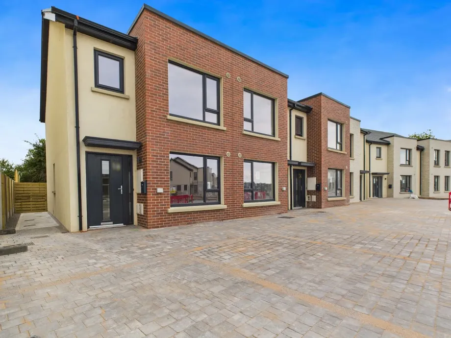 'Caoimhe' Coill An Easpaig, Portarlington, Co. Laois, R32 - DNG Estate Agents