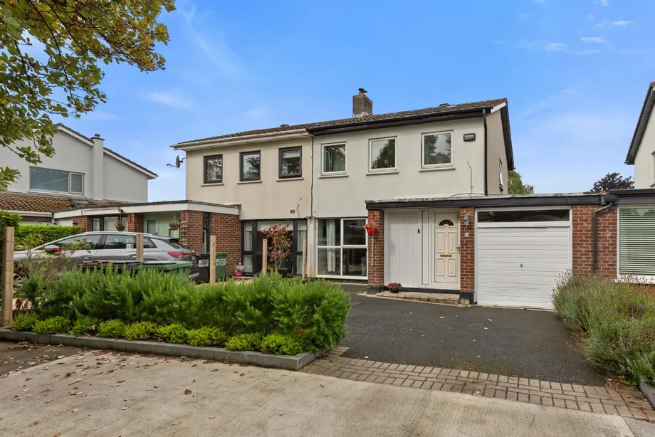 8 Cabinteely Avenue, Cabinteely, Dublin 18, D18E5R7 - DNG Estate Agents