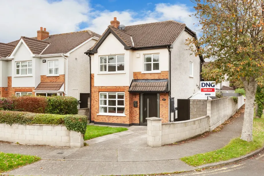 10 Luttrell Park Crescent, Castleknock, Dublin 15, D15W7KW - DNG Estate Agents