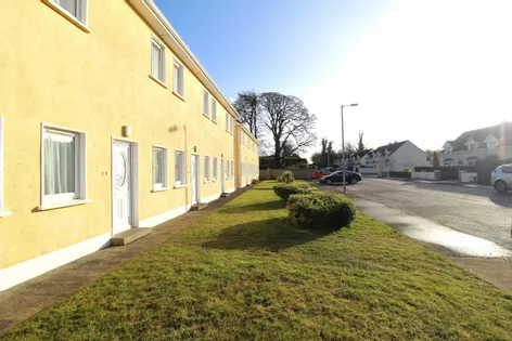8 Chestnut Lodge, Banagher, Co. Offaly, R42 - DNG