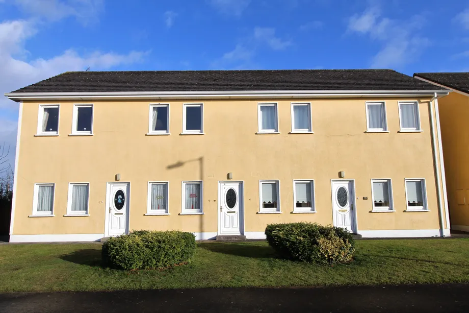 8 Chestnut Lodge, Banagher, Co. Offaly, R42 - DNG Estate Agents
