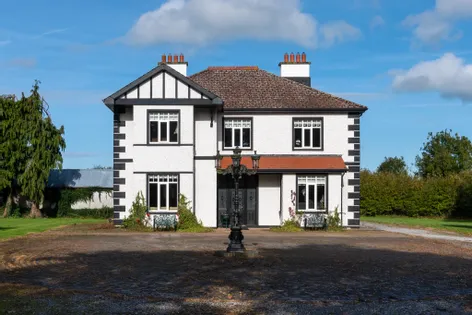 Gloster House, Hill Road, Cloghan, Co. Offaly, R42 -  DNG