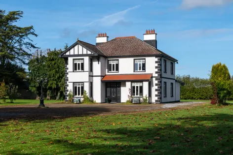 Gloster House, Hill Road, Cloghan, Co. Offaly, R42 -  DNG