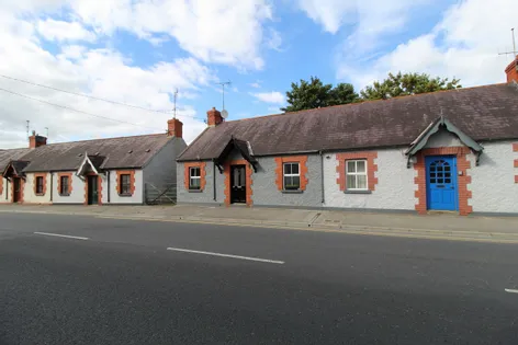 4 Compton Row, Birr, Co. Offaly, R42 -  DNG