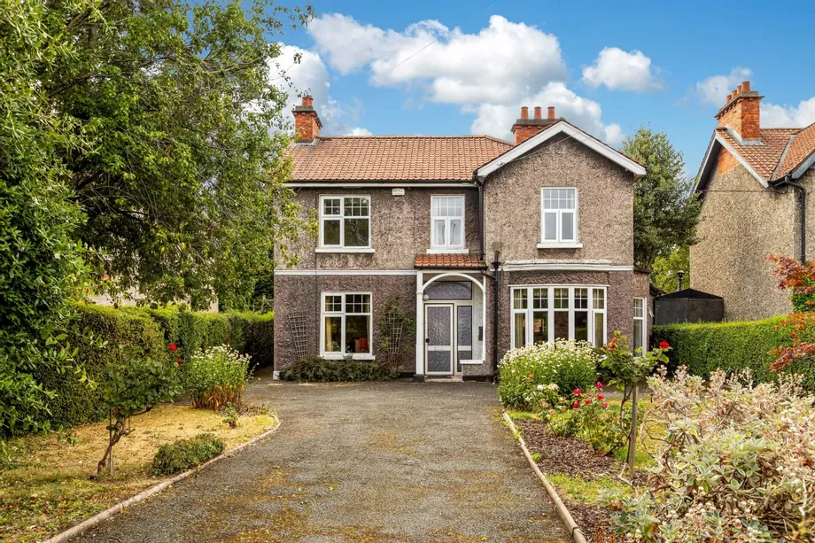 75 Howth Road, Clontarf, Dublin 3, D03A2R7 - DNG Estate Agents