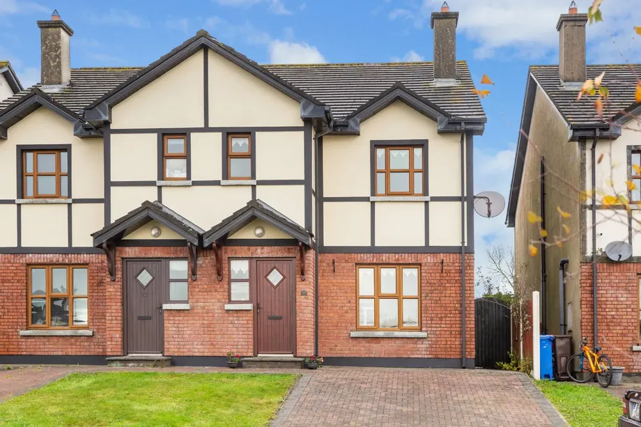 25 Castlepark, Castlerock, Bunclody, Co Wexford, Y21 - DNG Estate Agents