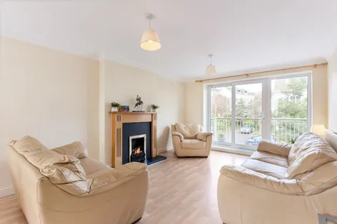 13 Heather Court, Stepaside Village, Dublin 18, D18 -  DNG