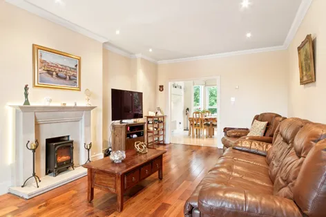 82 Castleheath, Swords Road, Malahide, Co. Dublin, K36PT72 - DNG