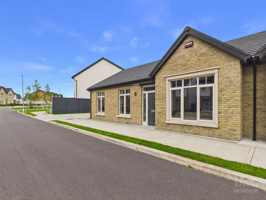 18 Dunalley Drive, Redwood, Tullamore, Co Offaly, R35T2Y8 - DNG Estate Agents