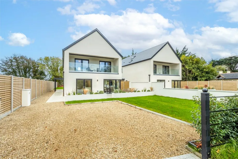2 Chestnut Grove, Sea Road, Kilcoole, Co. Wicklow - DNG Estate Agents