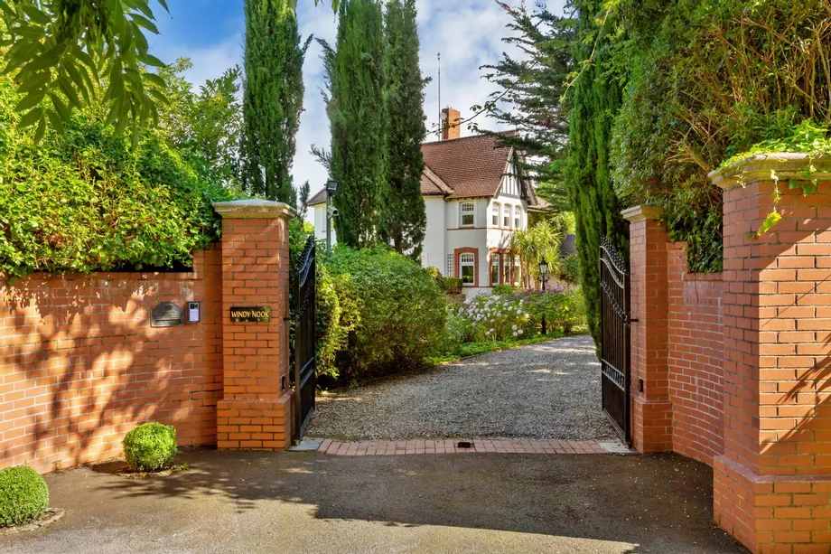 Windy Nook, Golf Lane, Westminster Road, Foxrock, Dublin 18, D18 - DNG Estate Agents