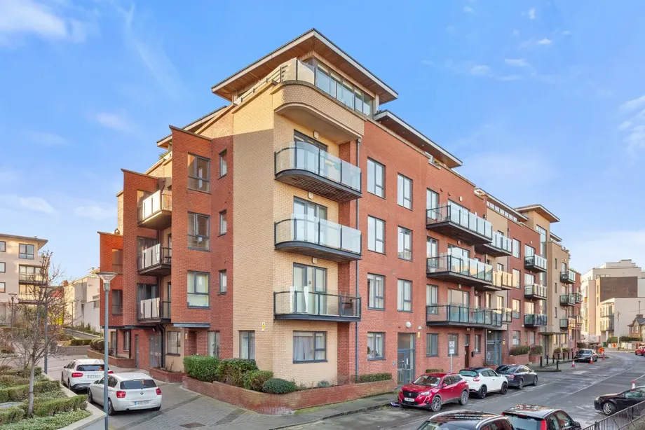 16 Harbour Court, George's Place, Dun Laoghaire, Co Dublin, A96CF66 - DNG Estate Agents