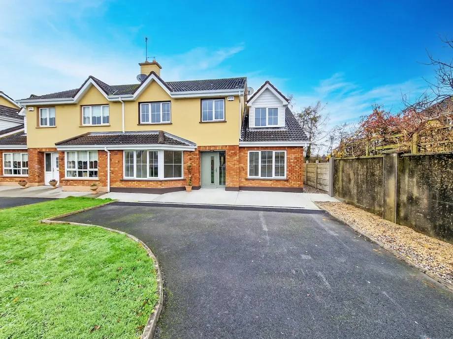 53 Iniscarragh, Ennis, Co. Clare, V95HEN8 - DNG Estate Agents