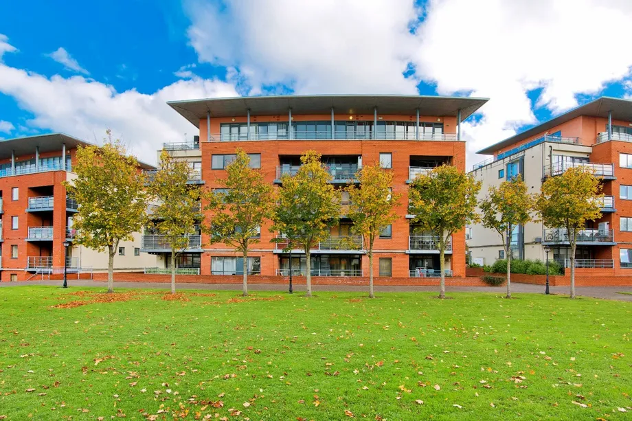 136 The Oval, Tullyvale, Cabinteely, Dublin 18, D18WT21 - DNG Estate Agents