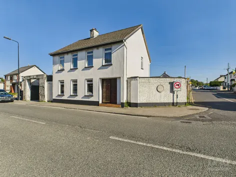 Tayside, River Street, Clara, Co. Offaly, R35YR02 -  DNG