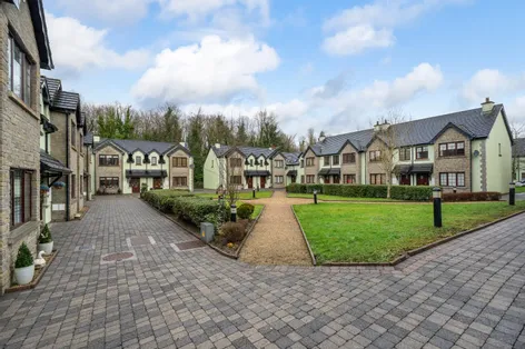 16 Crofton Court, Lough Rinn Estate, Mohill, Co. Leitrim, N41YP80 - DNG