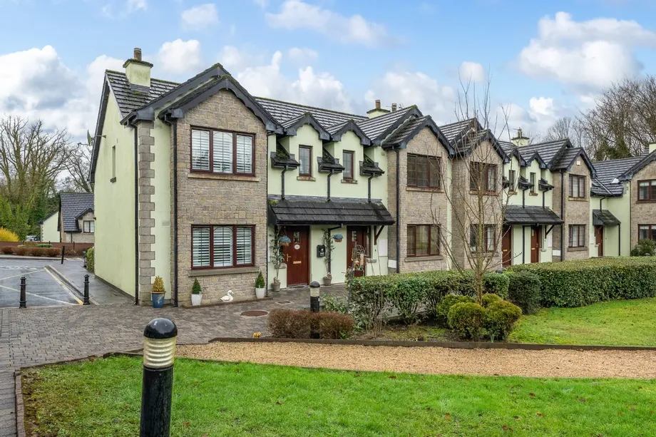 16 Crofton Court, Lough Rinn Estate, Mohill, Co. Leitrim, N41YP80 - DNG Estate Agents