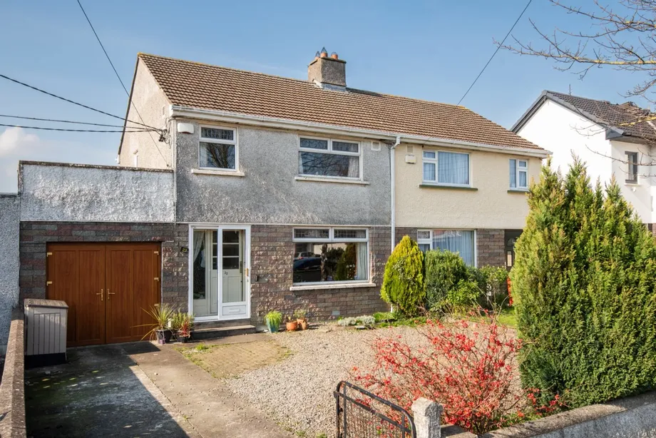 22 Lorcan Grove, Santry, Dublin 9, D09 - DNG Estate Agents
