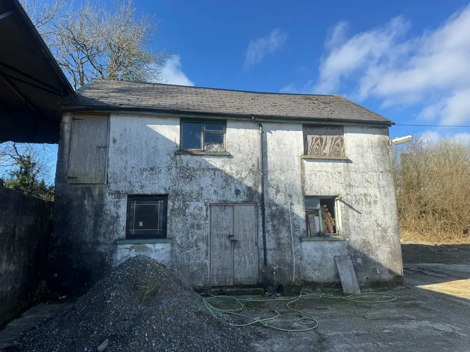 Derelict Dwelling & Out-Buildings, On 7.76 Acres At, Rahanane, Kilcummin, Killarney, Co Kerry. - DNG Estate Agents