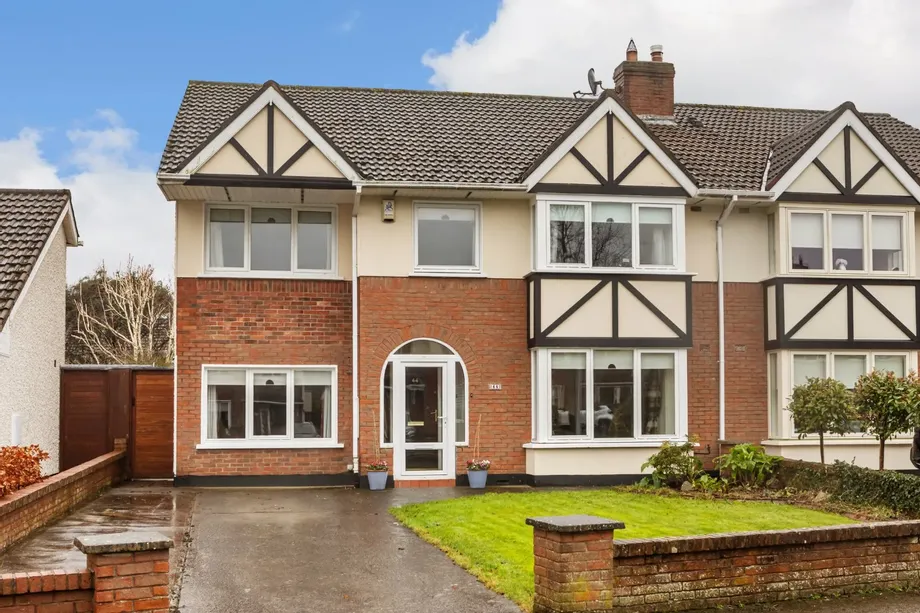 44 Glencairn Rise, The Gallops, Leopardstown, Dublin 18, D18K2E0 - DNG Estate Agents