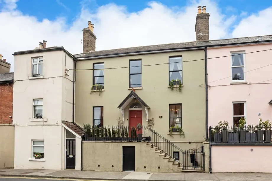 6 Booterstown Avenue, Booterstown, Co Dublin, A94C8C8 - DNG Estate Agents
