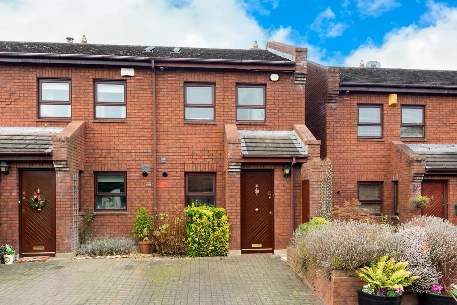 12 Nutley Square, Greenfield Park, Donnybrook, Dublin 4, D04 - DNG Estate Agents