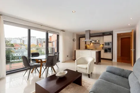 14 Lansdowne Wood, Lansdowne Road, Ballsbridge, Dublin 4, D04 -  DNG