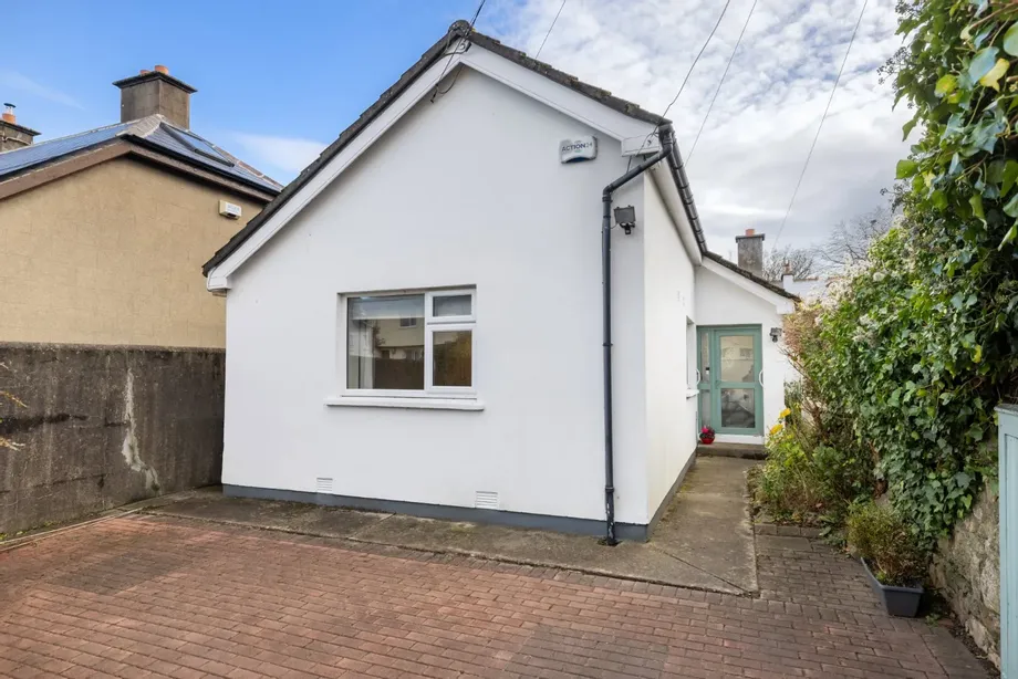 1 Glenherbert Mews, Greenpark Road, Bray, Co. Wicklow, A98PX04 - DNG Estate Agents
