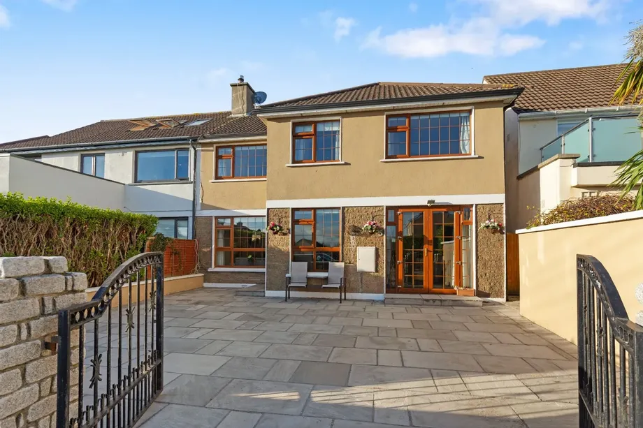 5 Hillview Drive, Dun Laoghaire, Co Dublin, A96E8P5 - DNG Estate Agents