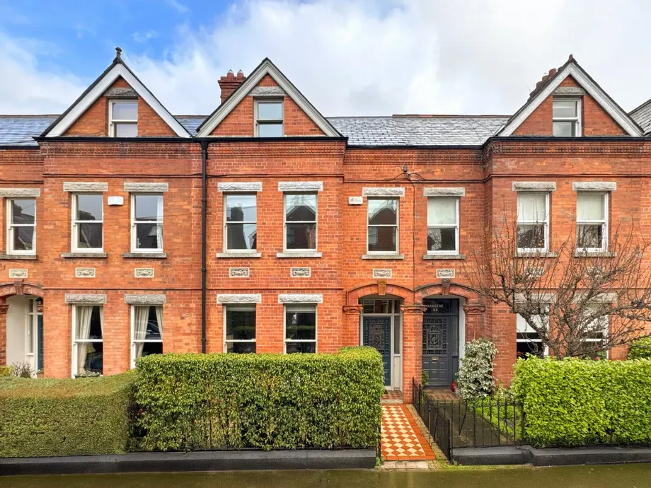 30 Oaklands Park, Sandymount, Dublin 4, D04 - DNG Estate Agents