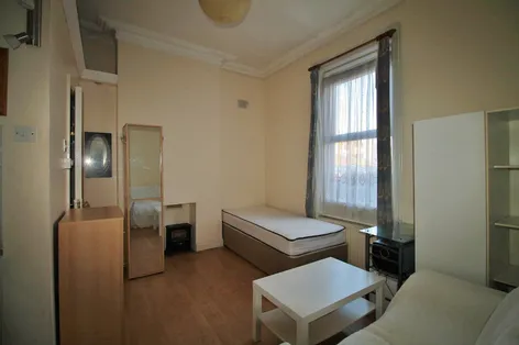 40 Fairview Strand (Multi-Unit), Fairview, Dublin 3, D03K226 -  DNG