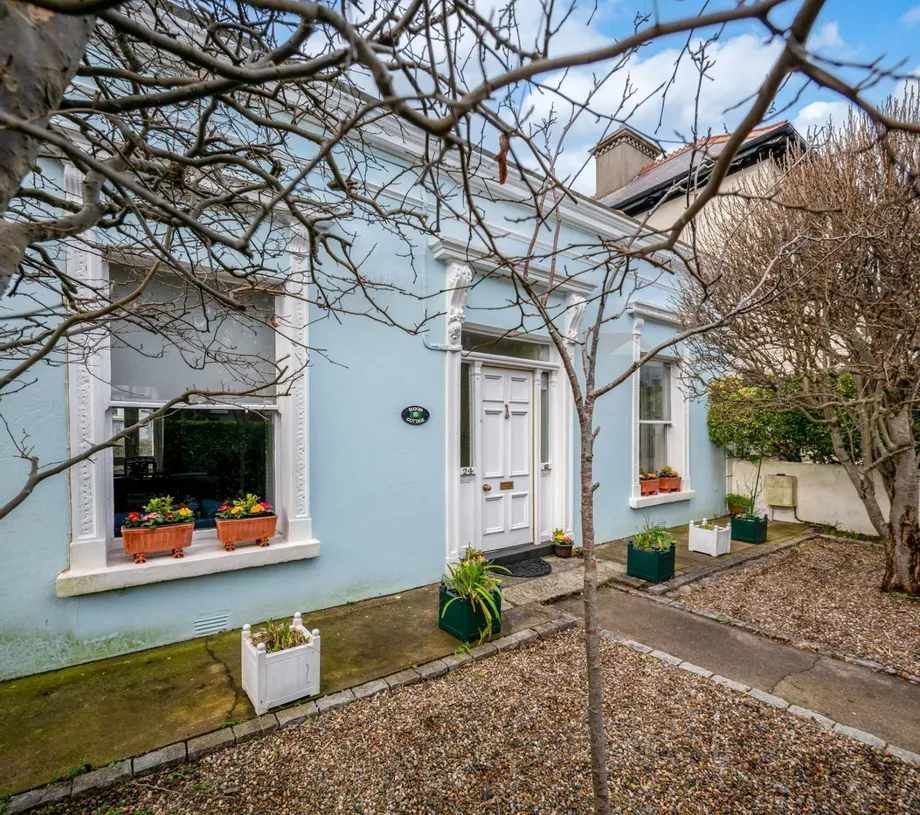 24 Sandycove Avenue West, Sandycove, Co Dublin, A96XY97 - DNG Estate Agents