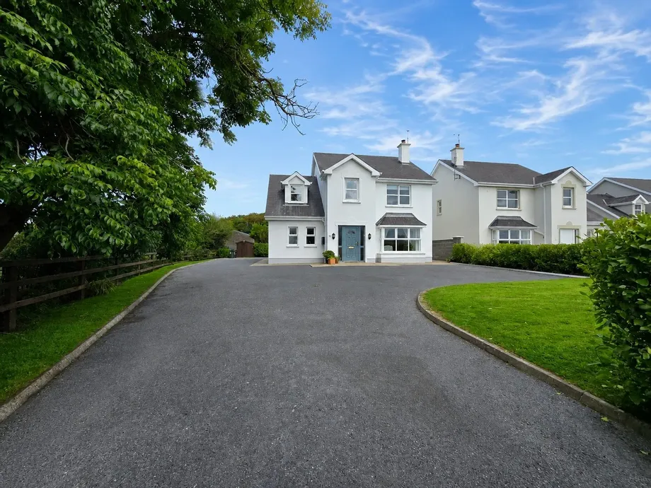 12 Woodfield Drive, Kilrush, Co. Clare, V15YK20 - DNG Estate Agents