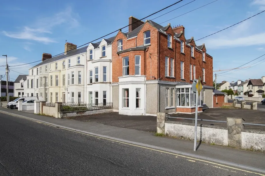 Belle-Vue, Shore Front, Aileach Road, Buncrana, Co. Donegal, F93V9P4 - DNG Estate Agents
