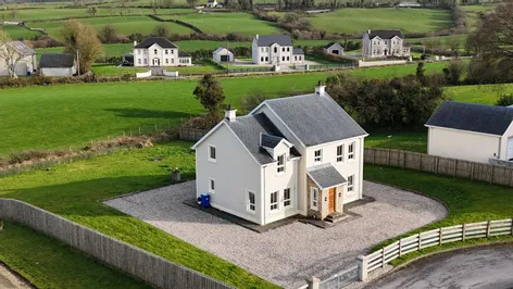 2 Alt Crescent, Castlefin, Co. Donegal, F93V5R2 -  DNG