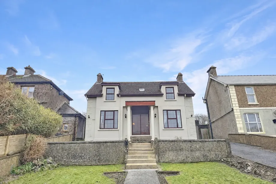 Saint Finbar's, Ard Na Greine, Ennis, Co. Clare, V95 - DNG Estate Agents