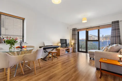 86 West Courtyard, Tullyvale, Cabinteely, Dublin 18, D18YN24 -  DNG