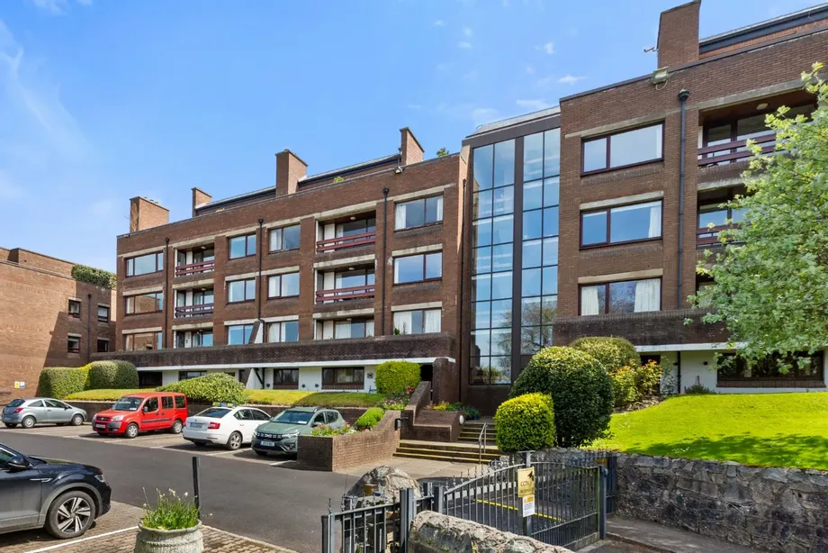 28 Killiney Hill Park, Killiney Hill Road, Killiney, Co. Dublin, A96FK71 - DNG Estate Agents